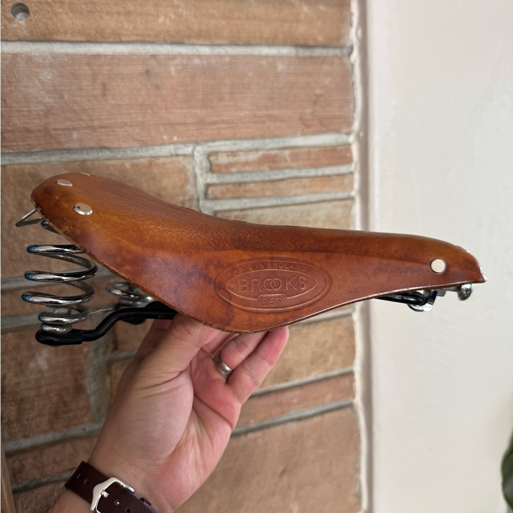 Brooks B67 Brown Leather Bicycle Saddle
